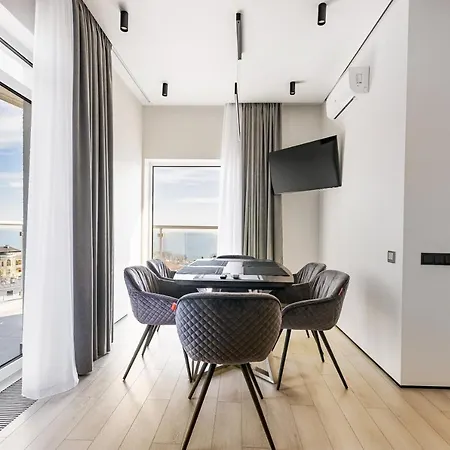 Luxury Waterfront 3-Bedrooms Apartment Odesa Exterior photo